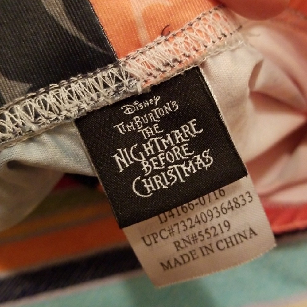 DISNEY NIGHTMARE BEFORE CHRISTMAS - Picture 4 of 5